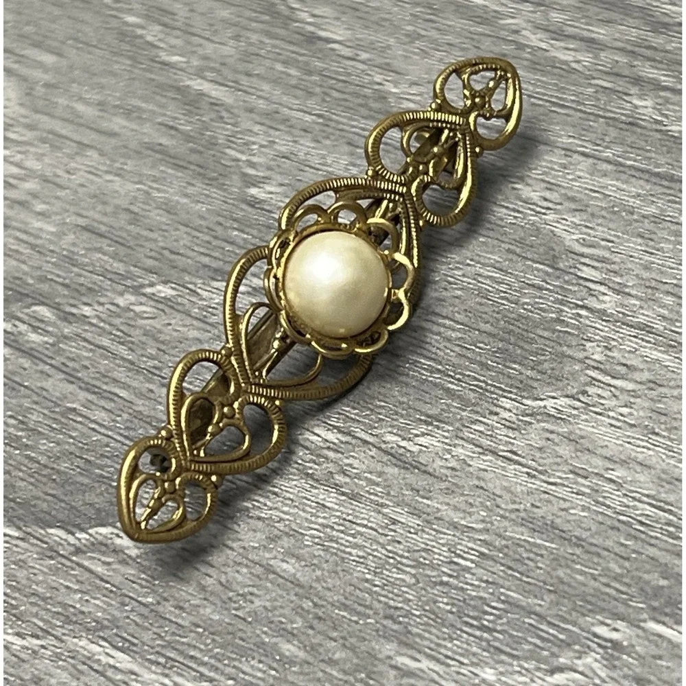 Vtg Gold Tone Filigree Faux Pearl Brooch Pin Hearts Jewelry Elegant Accessory